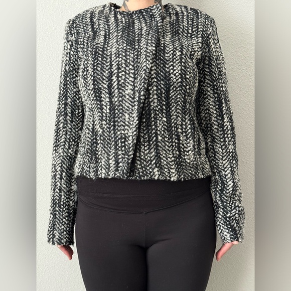 CAbi Marled Jacket - Stylish, Warm, and Versatile - Picture 8 of 10